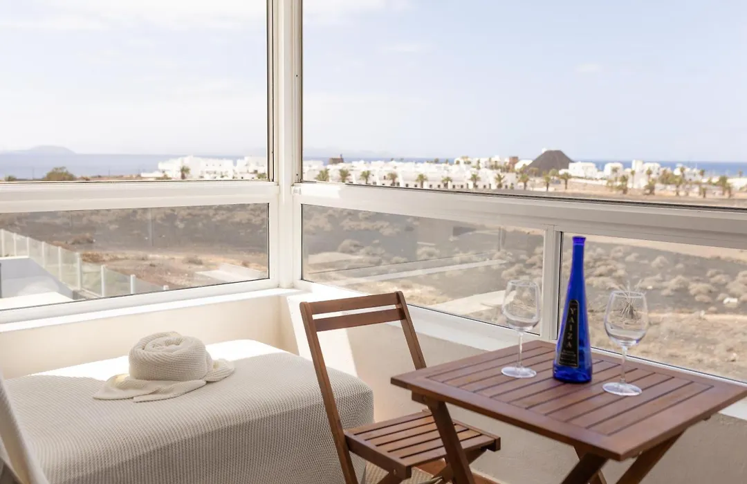 Villa Dompi con vistas al mar y a Fuerteventura-1